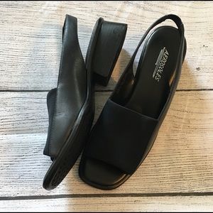 Women’s size 9 Aerosols heels